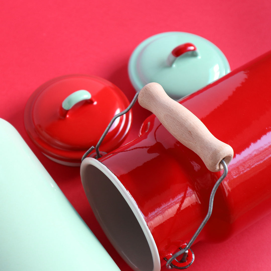 Heligan Enamel Milk Can - Carmin Red
