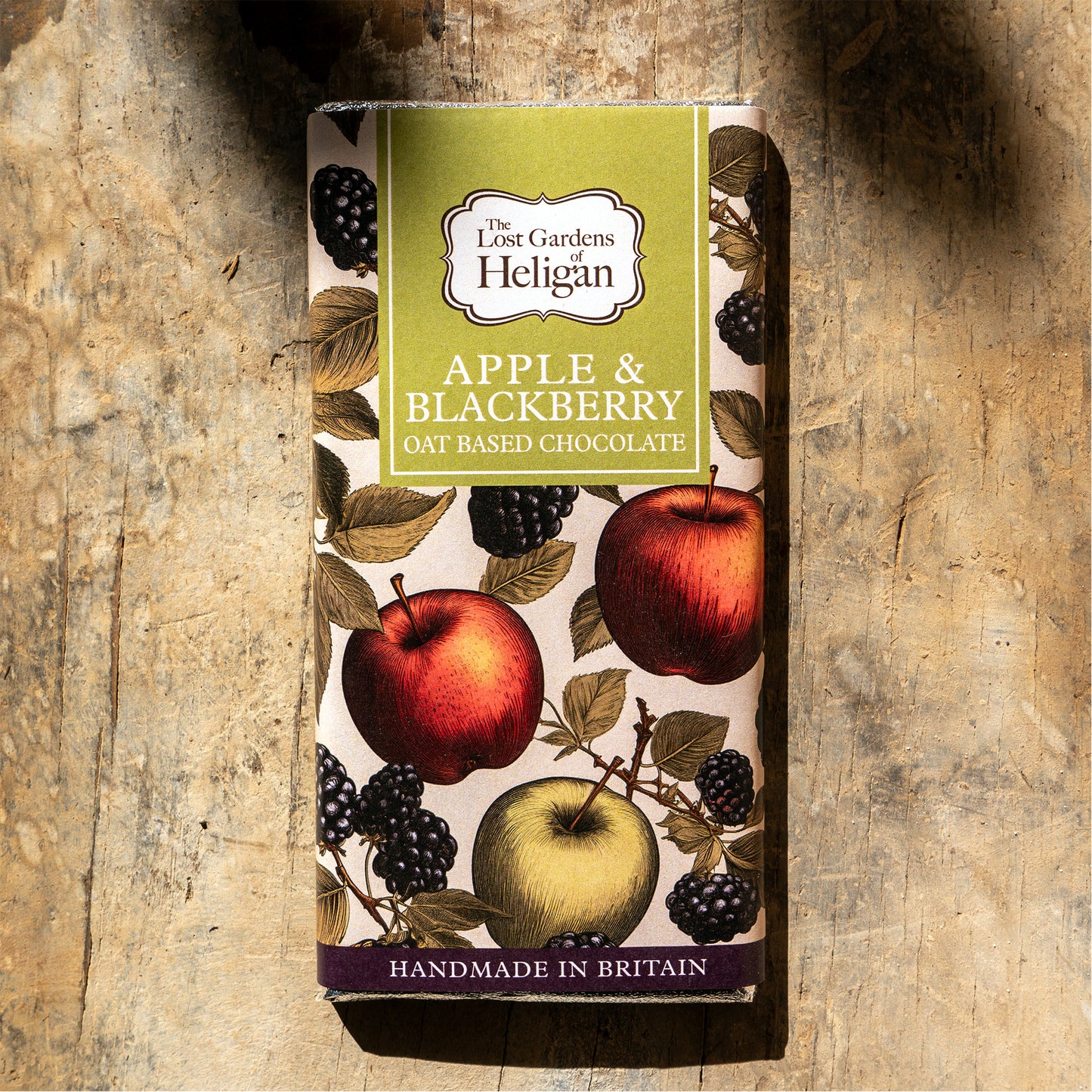Apple and Blackberry Oat Chocolate 90g